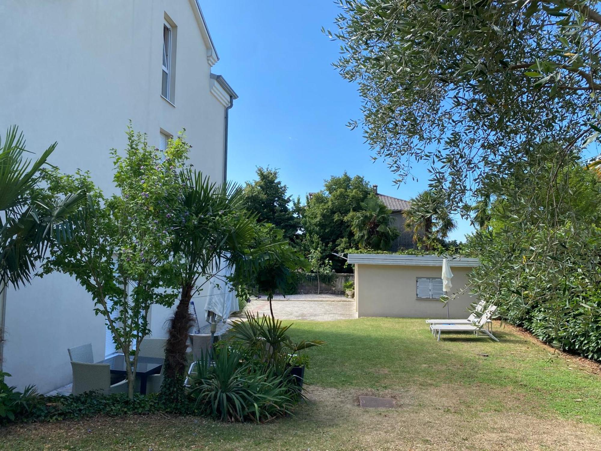 Apartament Majda *